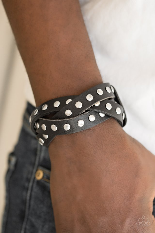 Sass squad black on sale bracelet paparazzi