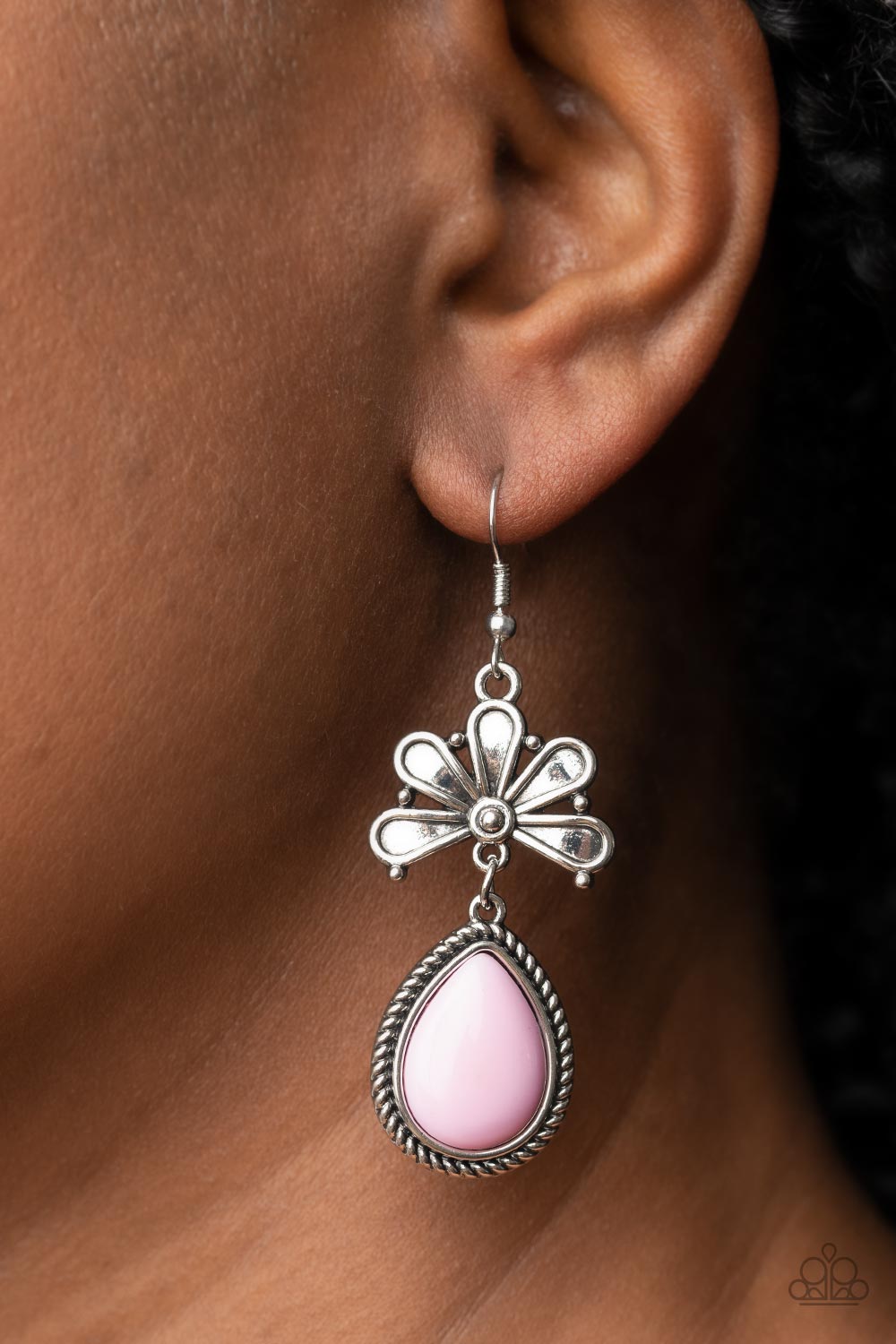 Paparazzi Accessories: Glimmering Gardens - Pink Acrylic Flower Earrings