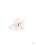 petal-pact-white-ring-paparazzi-accessories