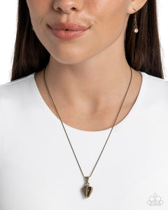 Conch Confidence - Brass Necklace - Paparazzi Accessories