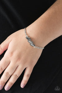 pretty-priceless-silver-bracelet-paparazzi-accessories